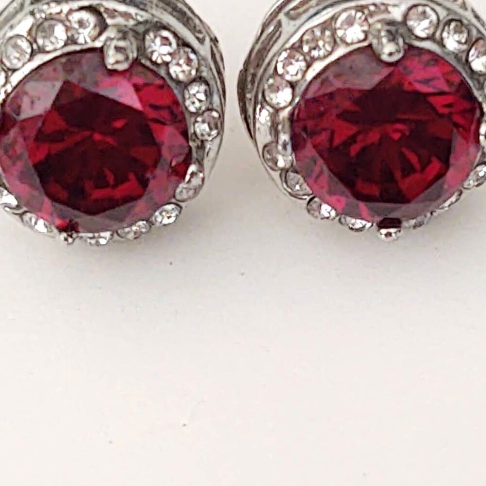Faux ruby and diamond stud earrings - Picture 9 of 9
